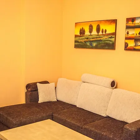 U červeného Stromu * Rožnov pod Radhoštěm